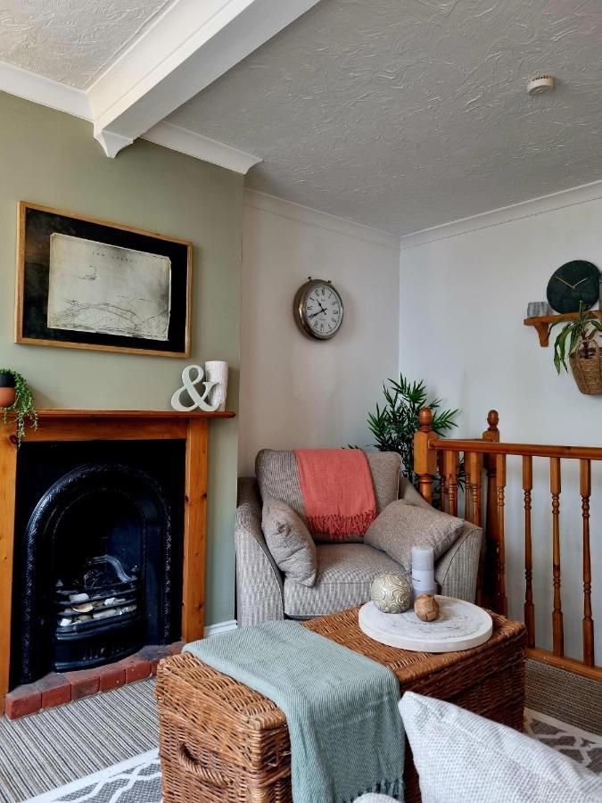 2 Bedroom House Within Walking Distance Of Town Cowes  Buitenkant foto
