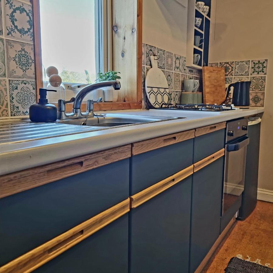 2 Bedroom House Within Walking Distance Of Town Cowes  Buitenkant foto